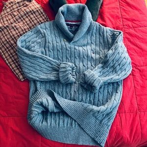 Tommy Hilfiger cable knit sweater. Like new condition. Extremely cozy and warm.